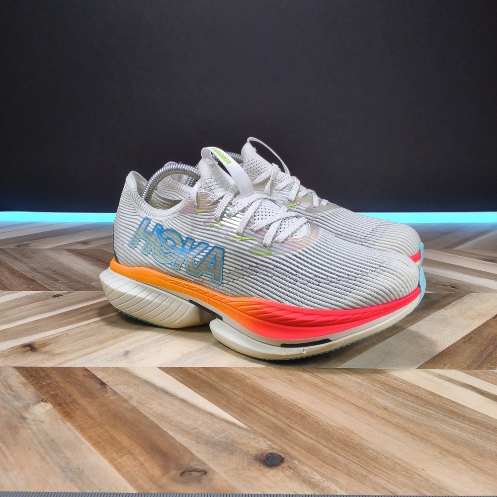 Mens Size 8.5 / Wman 9.5  Hoka One One U Cielo White Red Running 1147910 FSTC